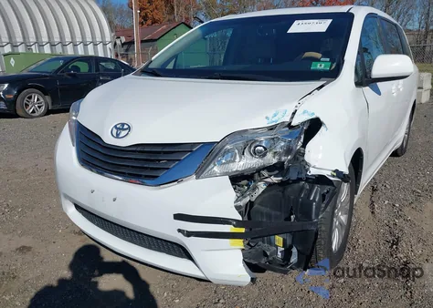 2014 Toyota Sienna Xle V6 8 Passenger z USA, uszkodzony, nr VIN 5TDYK3DC5ES437547